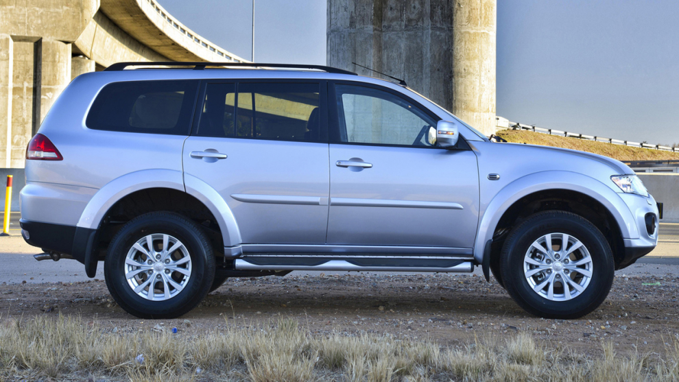  Mitsubishi Pajero Sport