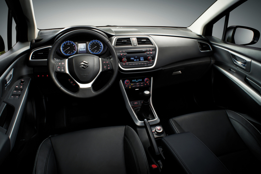 Салон Suzuki New SX4 2013 кроссовер