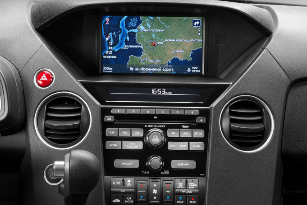 Салон Honda Pilot 2013 кроссовер