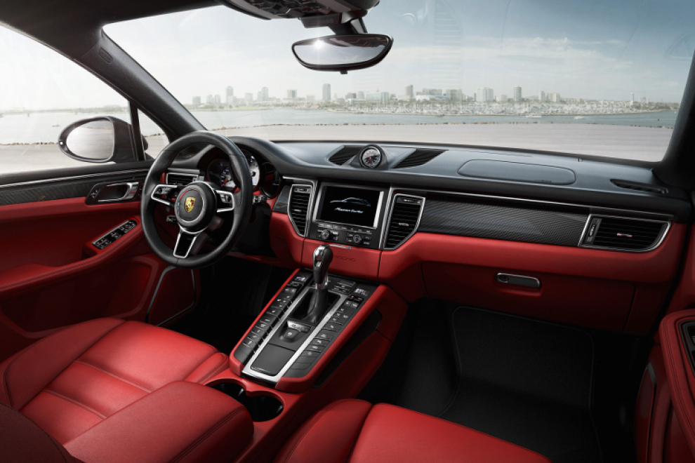 Салон Porsche Macan 2014 кроссовер