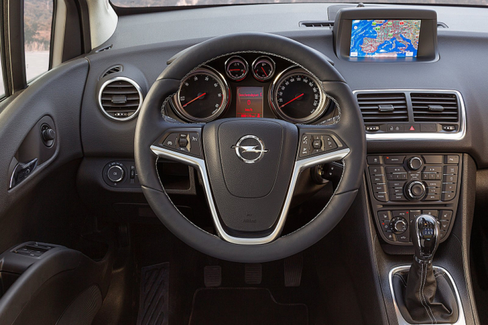 Салон Opel Meriva 2014 года компактвэн