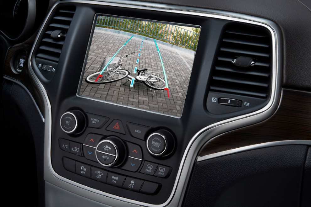 Салон Jeep Grand Cherokee 2014 внедорожник