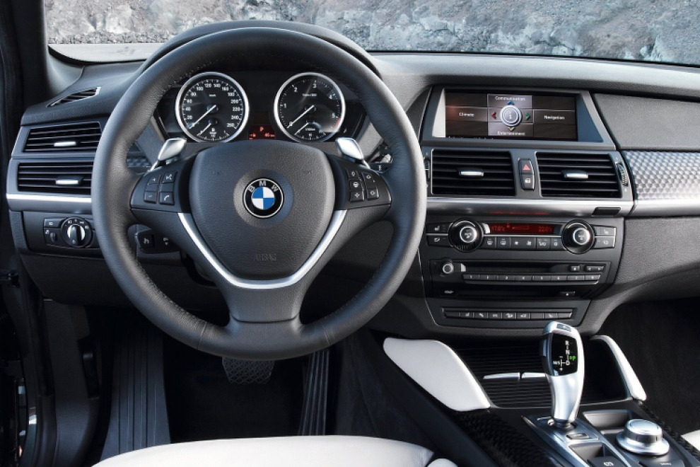 Салон BMW X6 2014 кроссовер