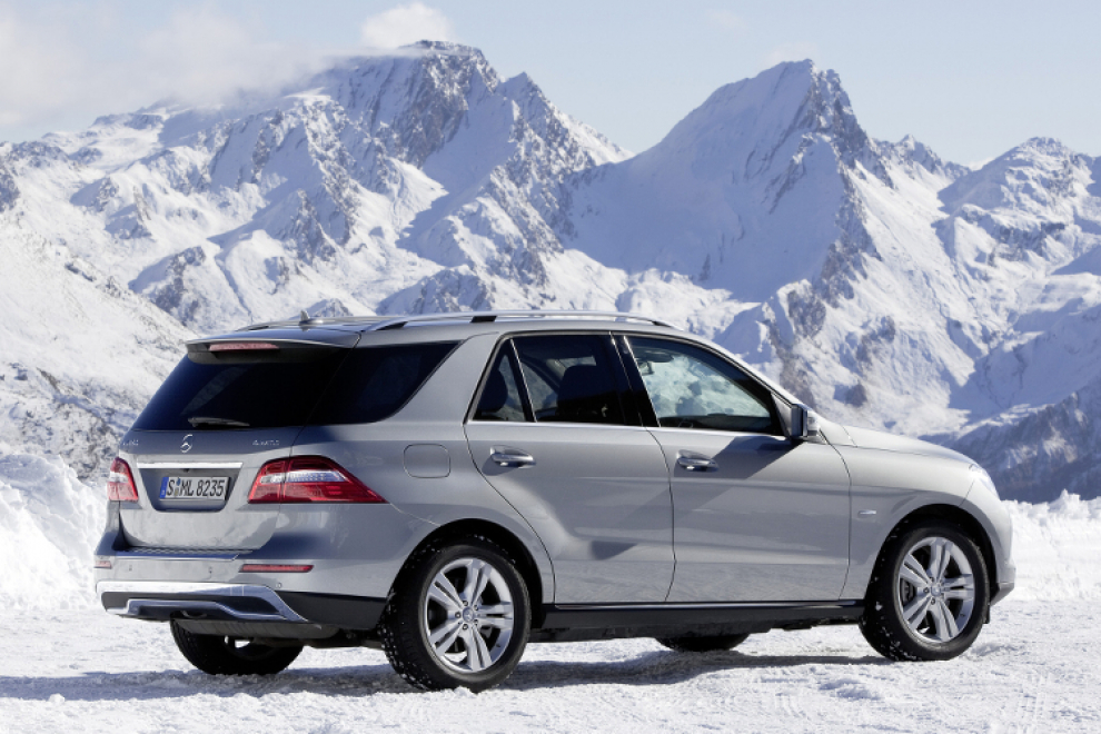 Mercedes-Benz M 2011 кроссовер