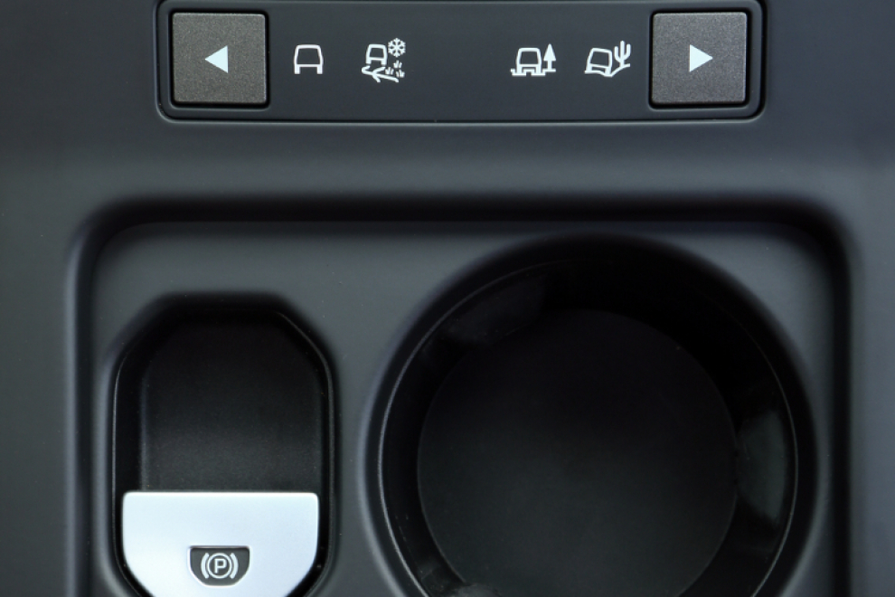 Салон Land Rover Freelander 2 2013 внедорожник