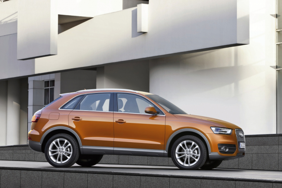 Audi Q3 2011 кроссовер