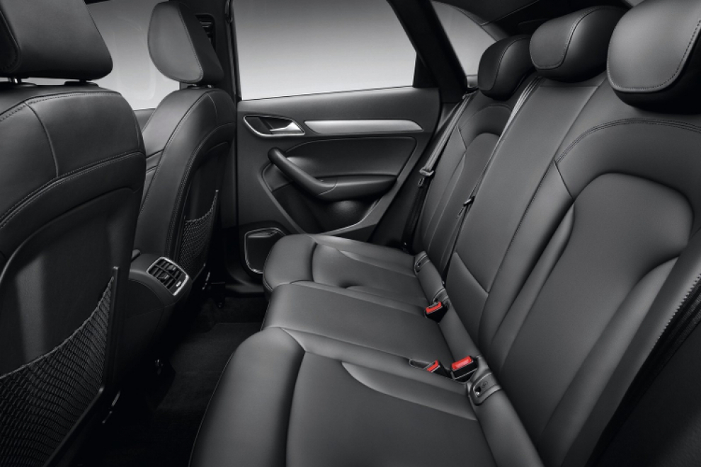 Салон Audi Q3 2011 кроссовер