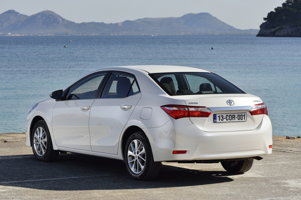Toyota Corolla 2013 седан