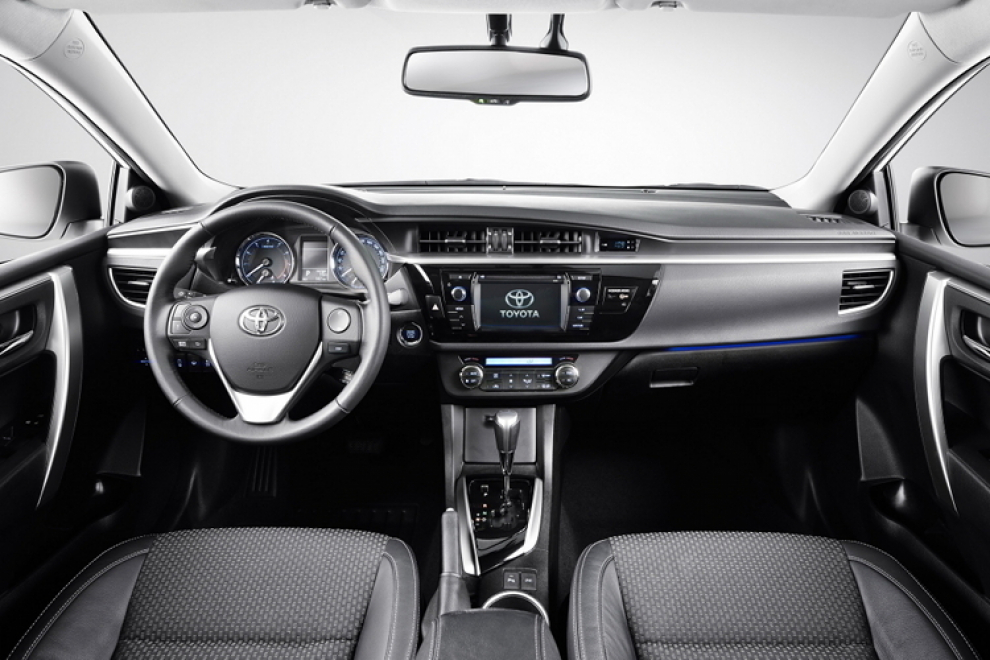 Салон Toyota Corolla 2013 седан