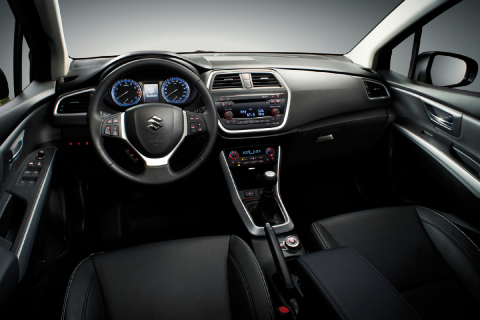 Салон Suzuki New SX4 2013 кроссовер