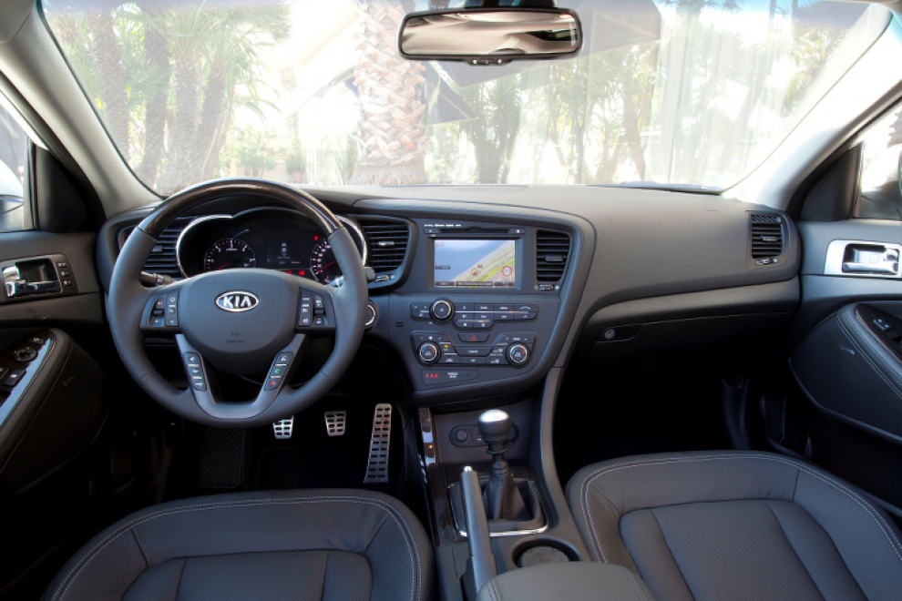 Салон KIA Optima 2013 седан