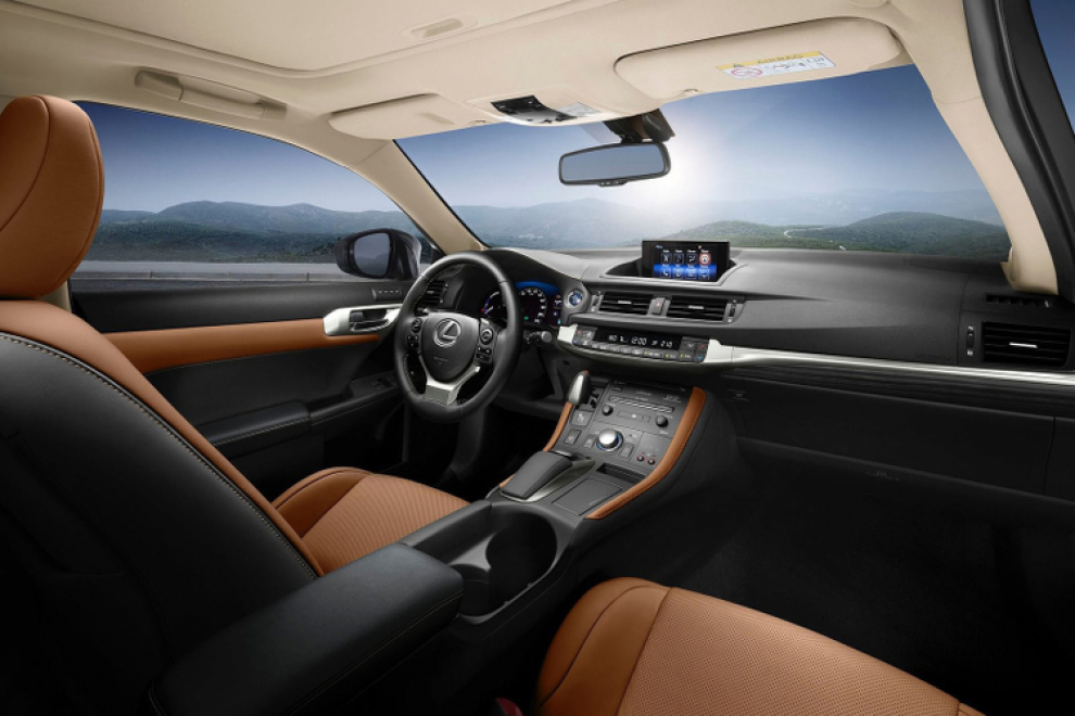 Салон Lexus CT 200h 2014 хэтчбек