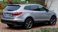   Hyundai Grand Santa Fe / 