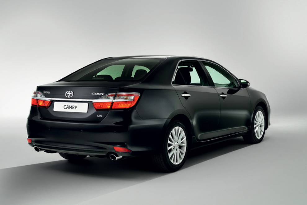 Toyota Camry (Тойота Камри) седан 2015