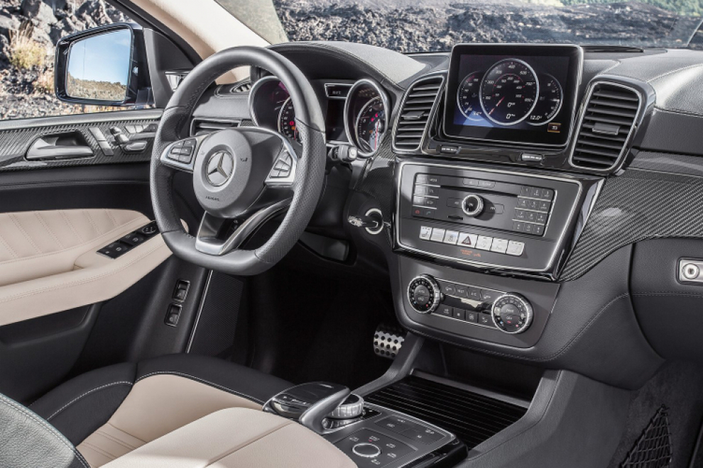 Салон Mercedes GLE Coupe кроссовер 2016