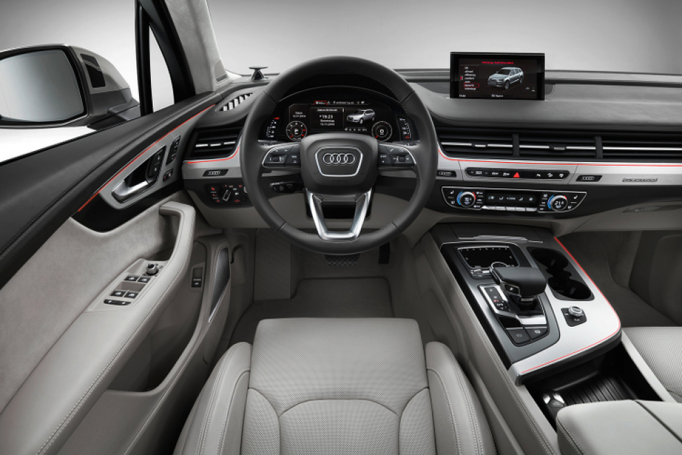  Audi Q7  2015