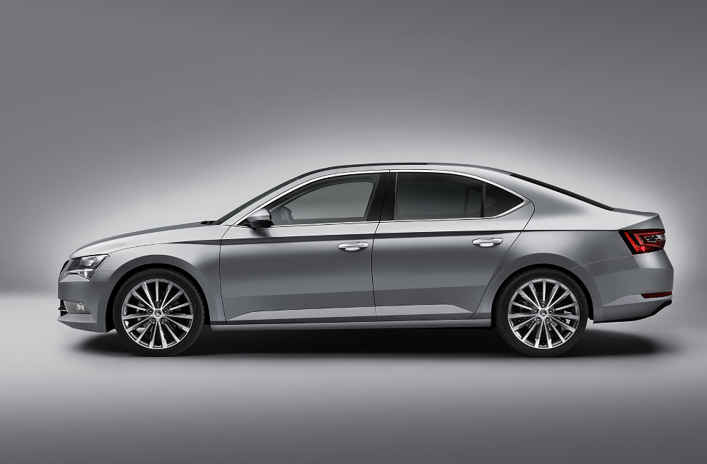 Skoda Superb 2015 лифтбек