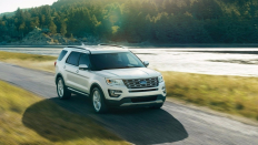   Ford Explorer / 