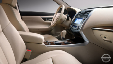   Nissan Teana Luxury /  