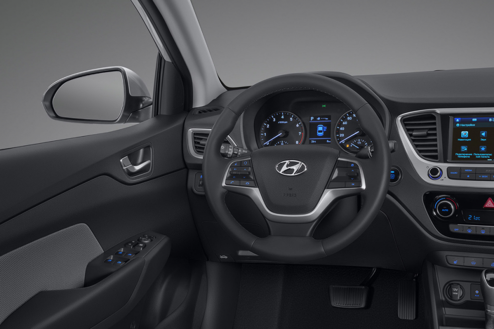  Hyundai Solaris 