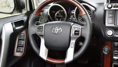   Toyota Land Cruiser Prado  7