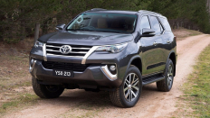   Toyota Fortuner 