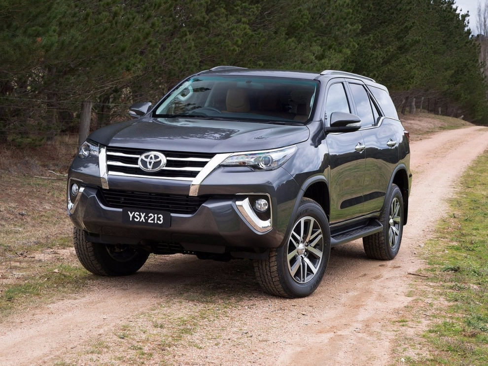 ���� Toyota Fortuner