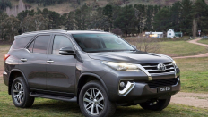   Toyota Fortuner 