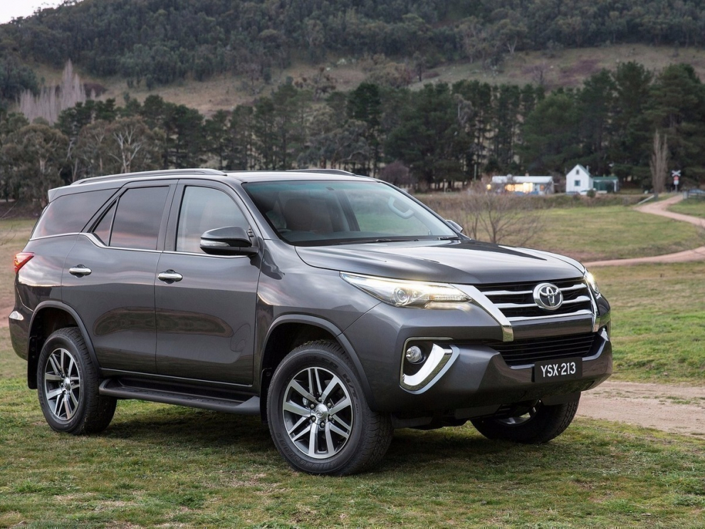 ���� Toyota Fortuner