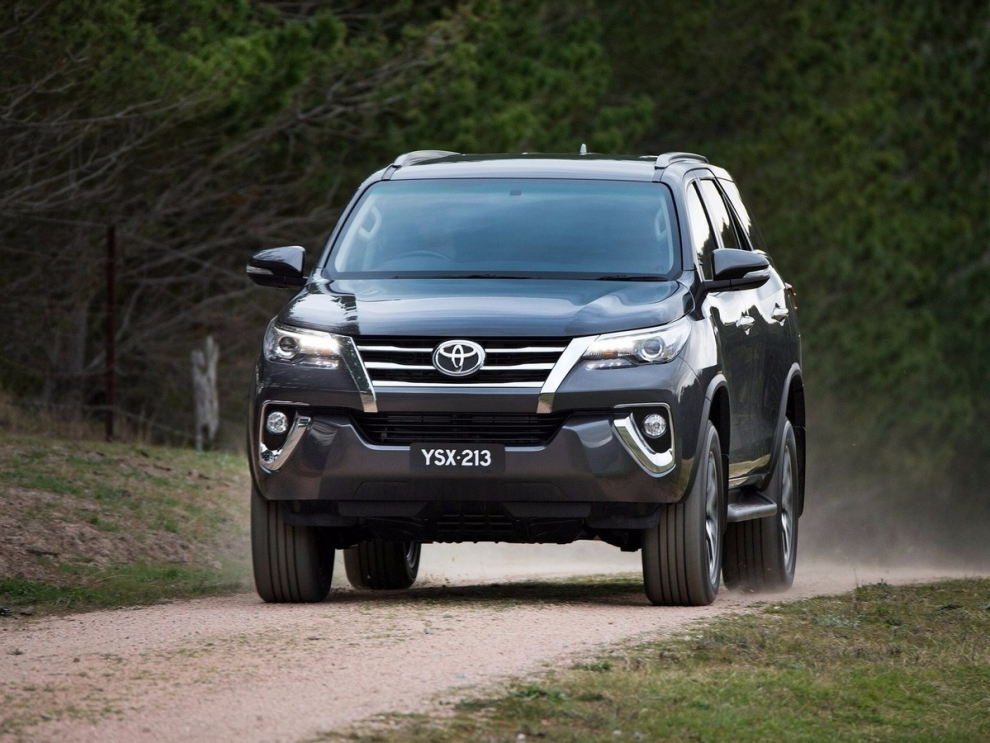 ���� Toyota Fortuner