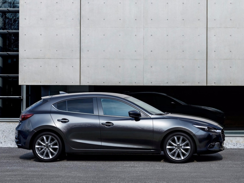 ���� Mazda 3