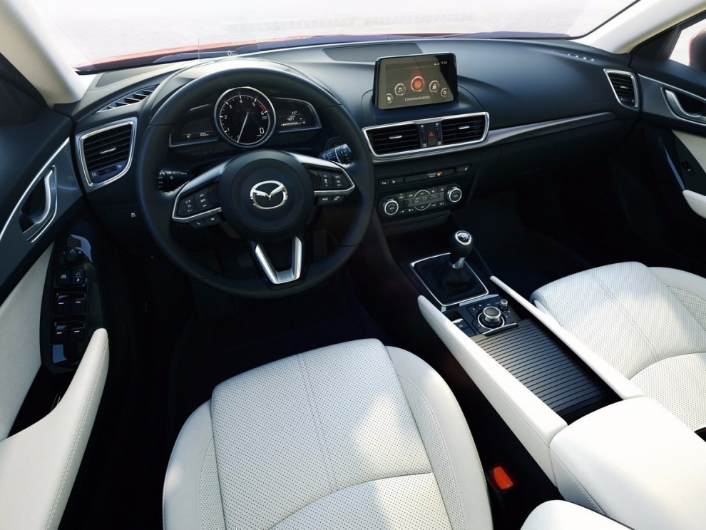 ���� Mazda 3