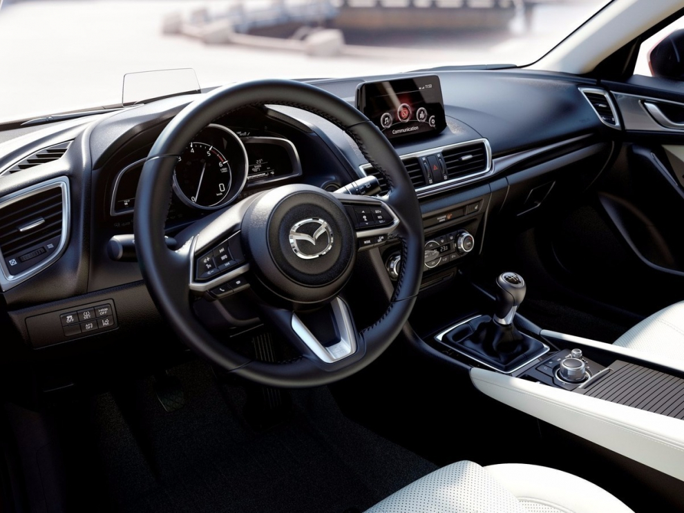 ���� Mazda 3