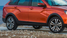   Lada Vesta SW Cross (   ) / Luxe Multimedia<br><span> 1.6 / 106 .. /  (5 .) /  </span>