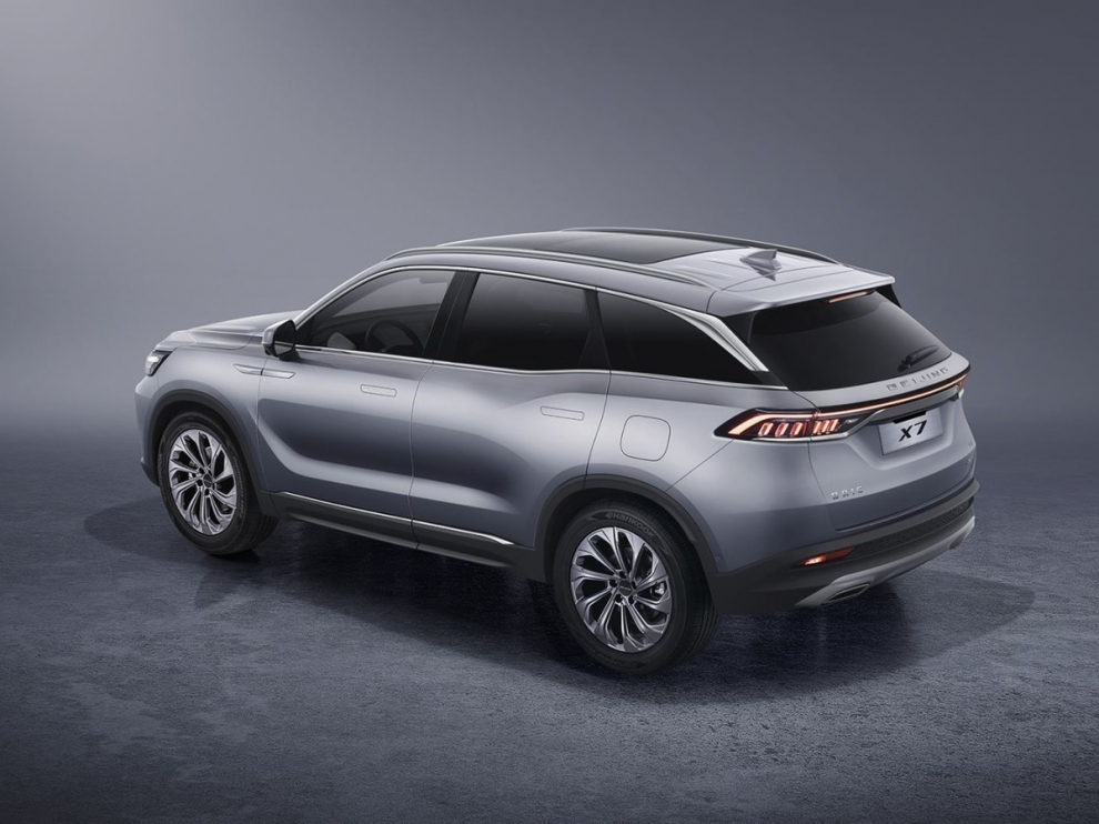 ���� BAIC X7