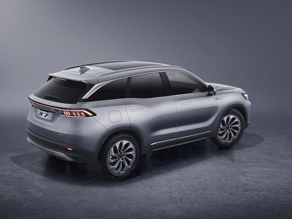 ���� BAIC X7
