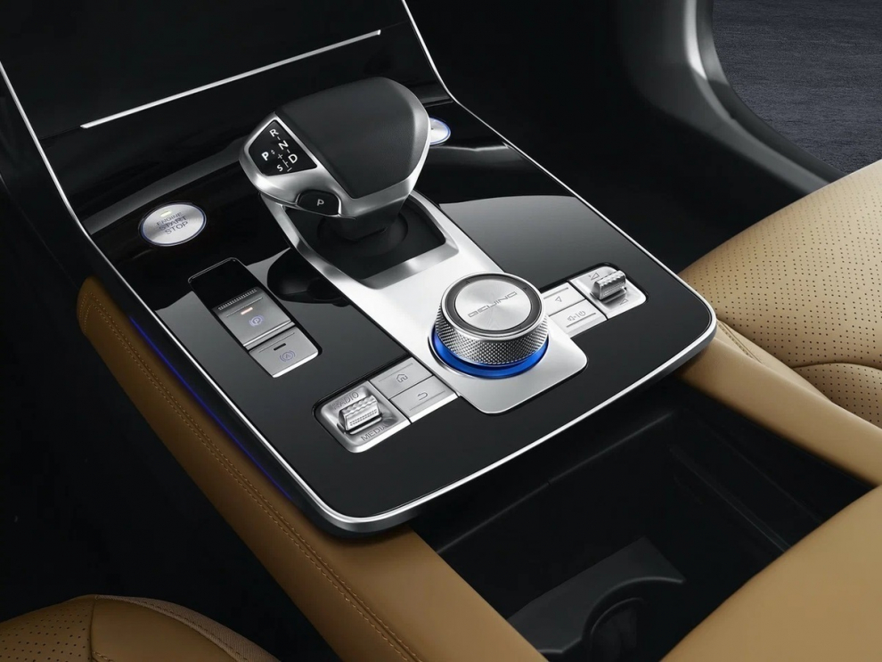 ���� BAIC X7