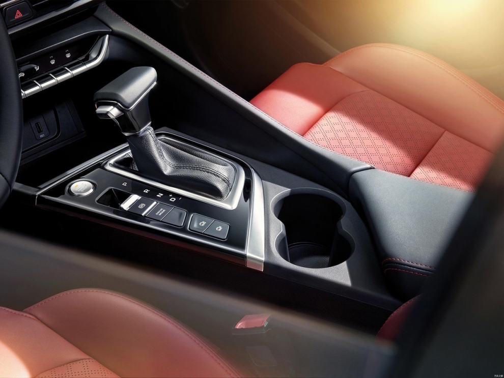 ���� Changan Eado Plus