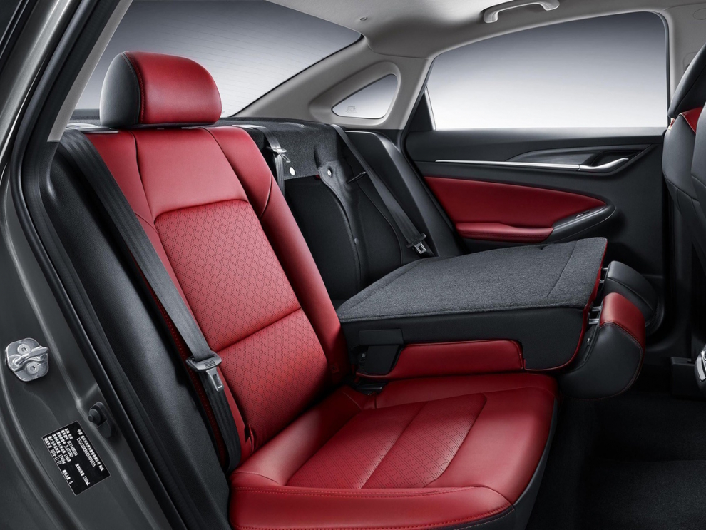 ���� Changan Eado Plus