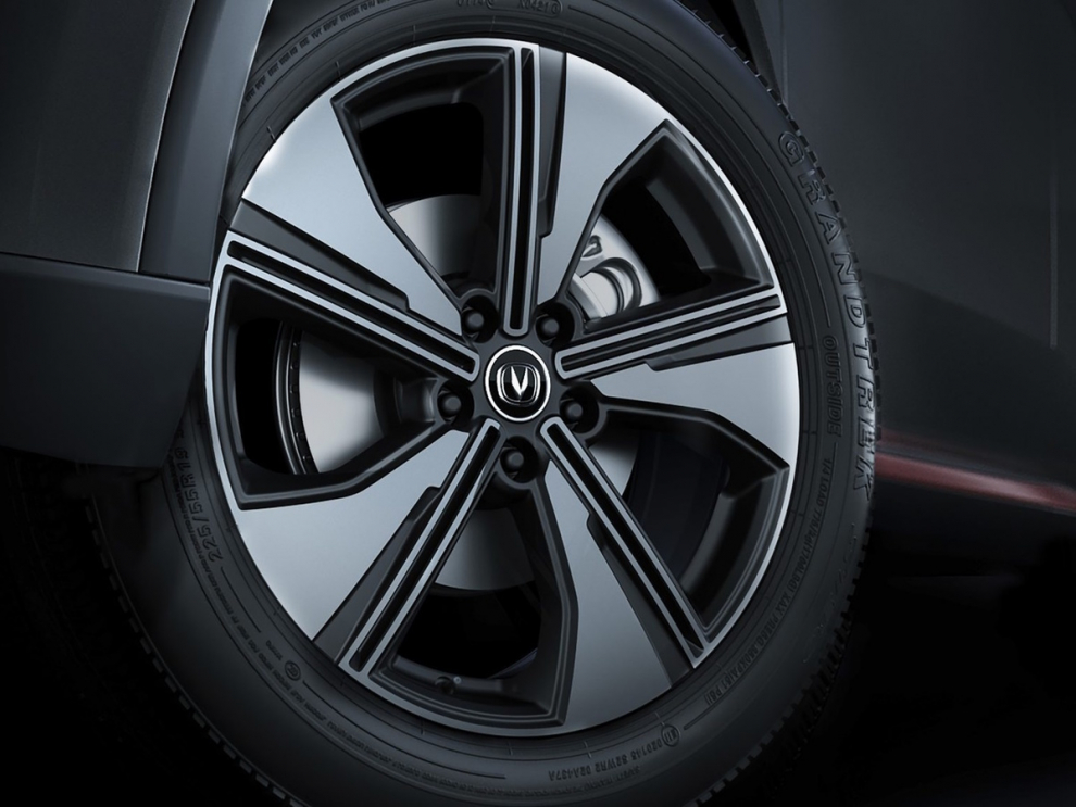 ���� Changan UNI-S / CS55 Plus