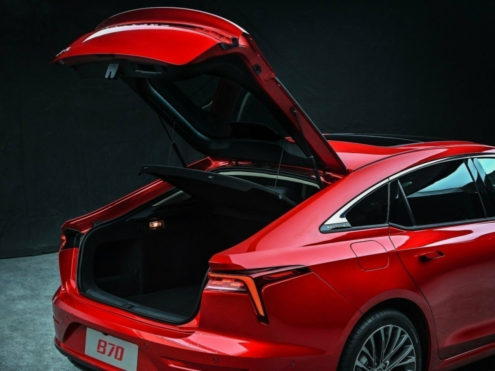 ���� FAW Bestune B70