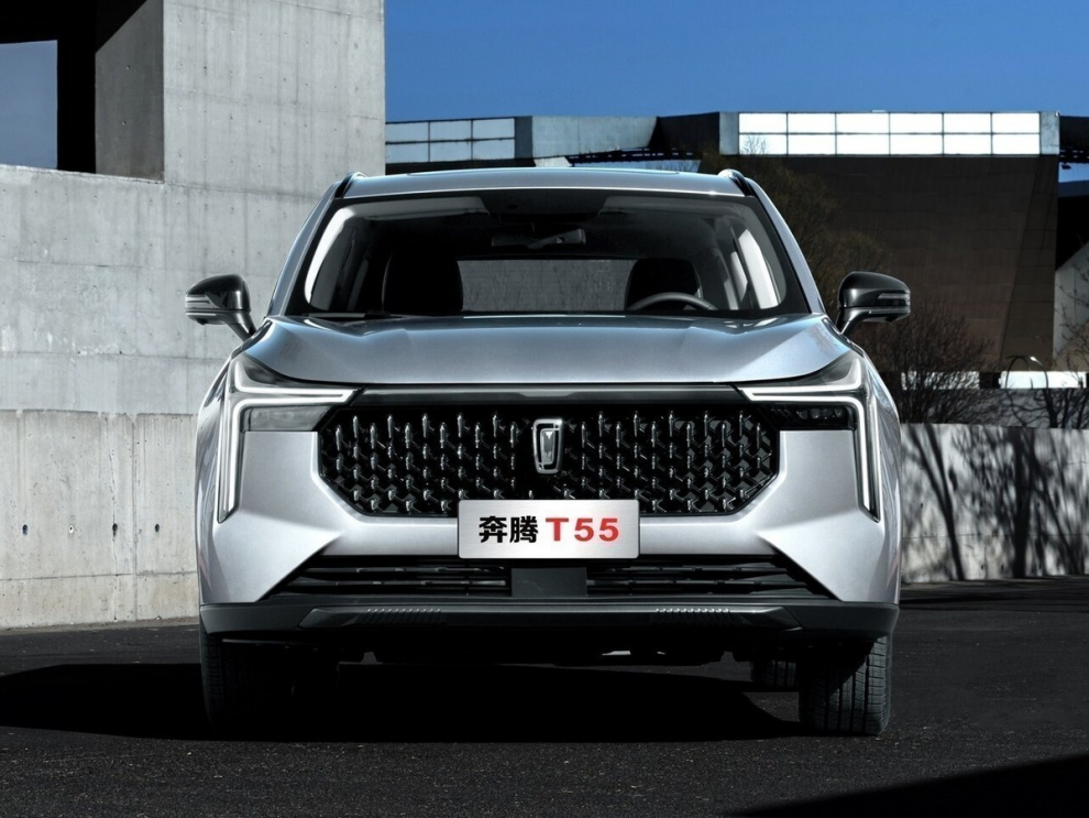 ���� FAW Bestune T55