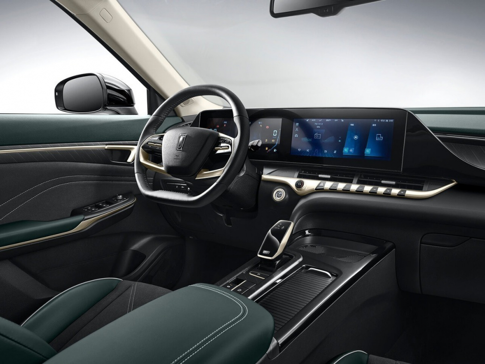 ���� FAW Bestune T55