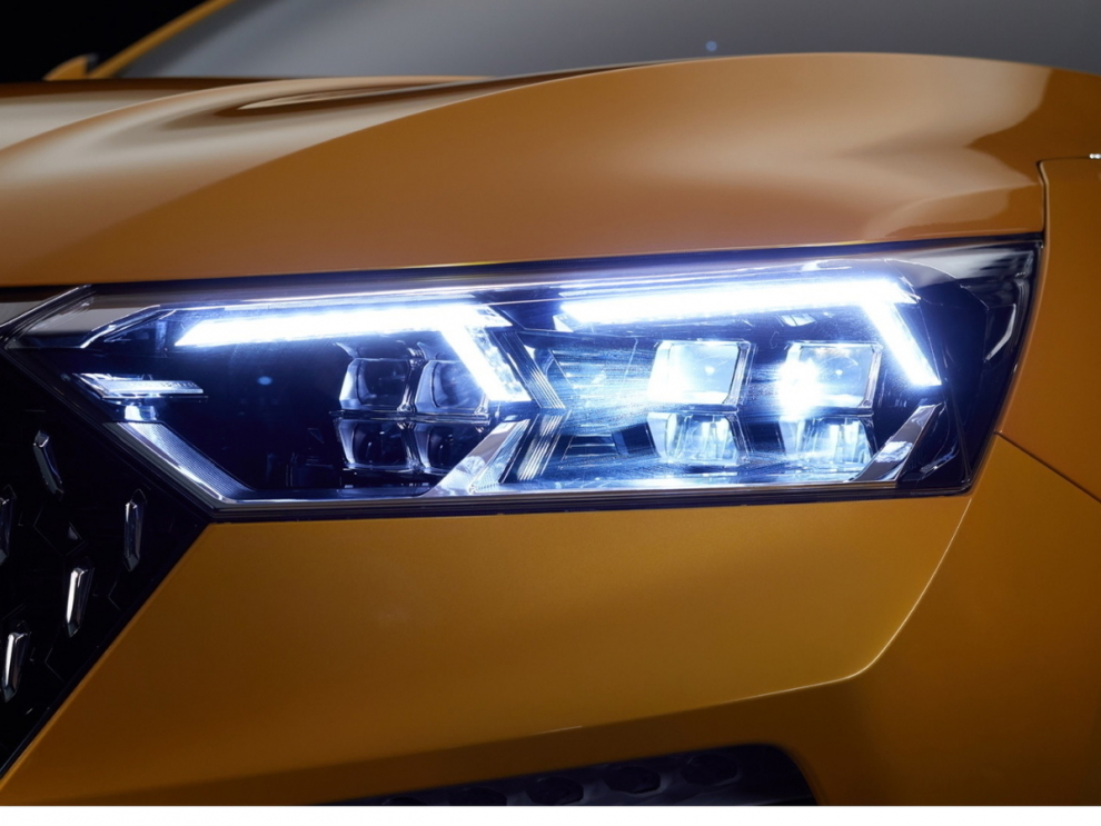 ���� FAW Bestune T77