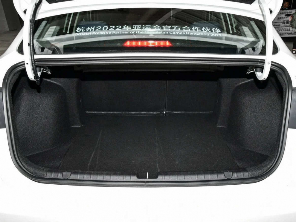 ���� Geely Emgrand New