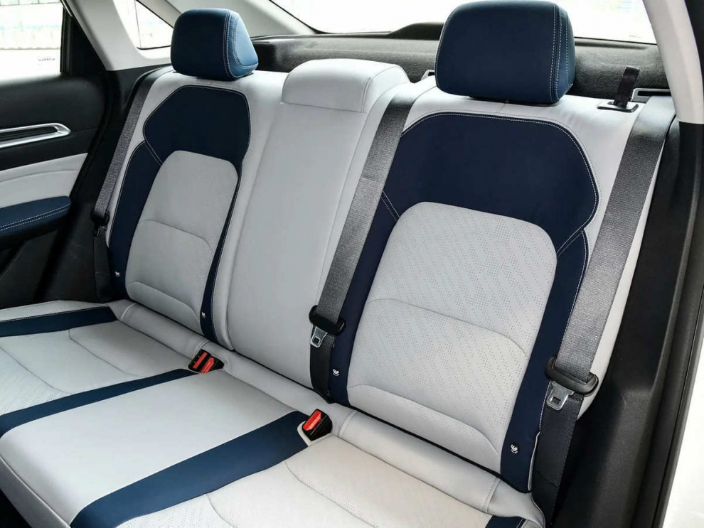 ���� Geely Emgrand New