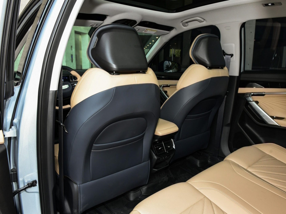 ���� Geely Atlas New