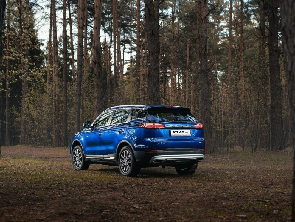 ���� Geely Atlas PRO