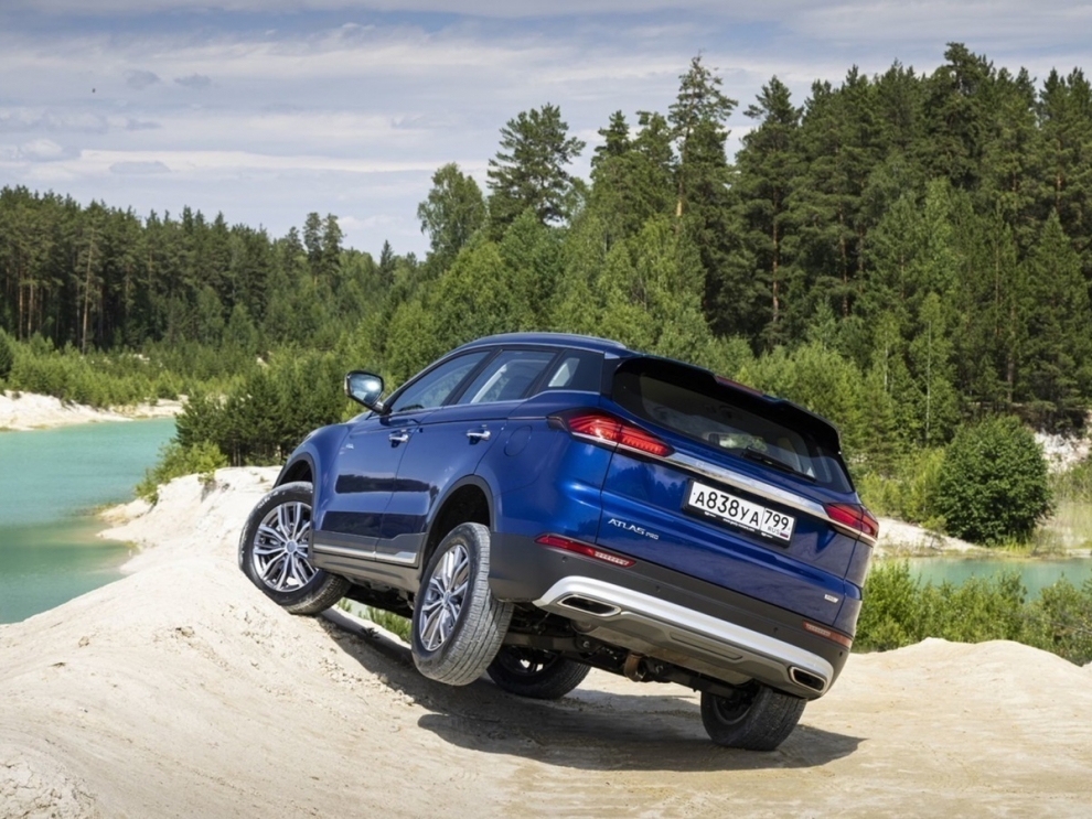 ���� Geely Atlas PRO