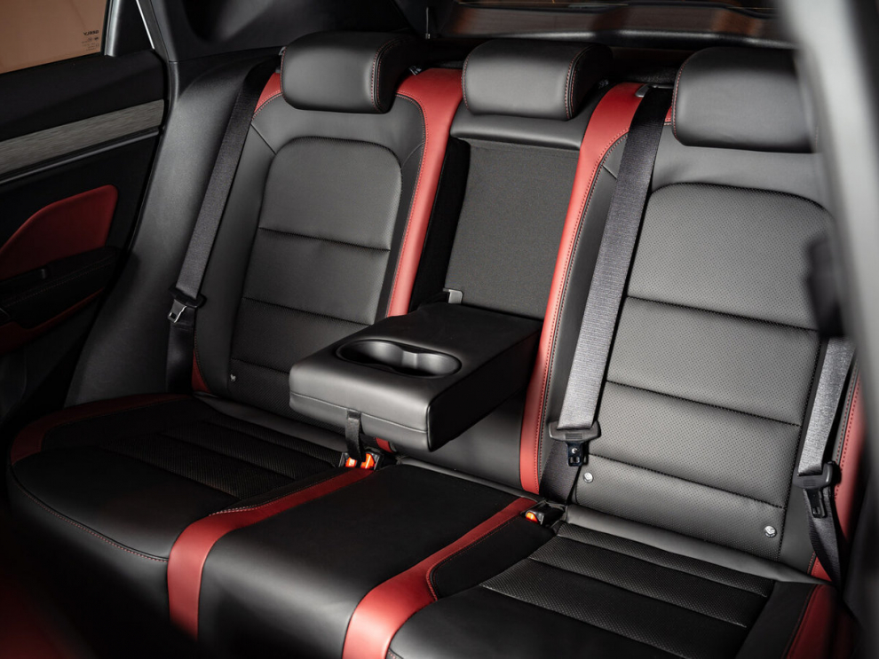 ���� Geely Coolray 